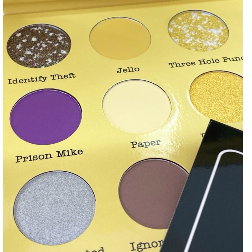 Peachy Queen The Office Eyeshadow Palette - Picture 2 of 5